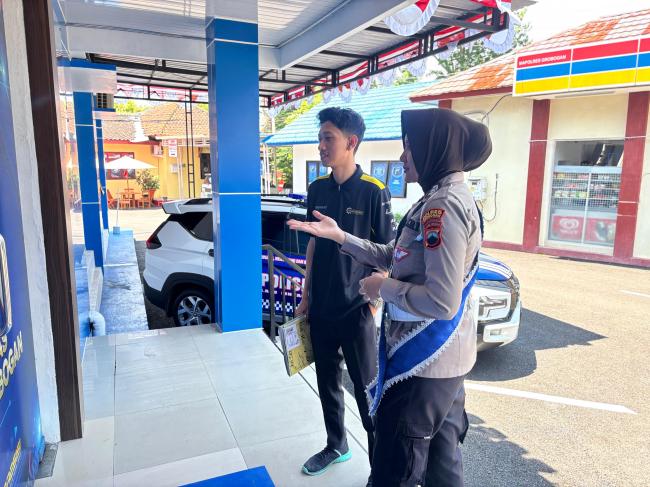 Anggota BPKB Satlantas Polres Grobogan Gelar Edukasi Sosialisasi Mekanisme Pendaftaran BPKB