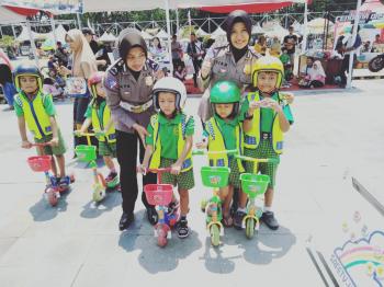 Ajarkan safety riding anak usia dini melalui Taman Lalu lintas Portable