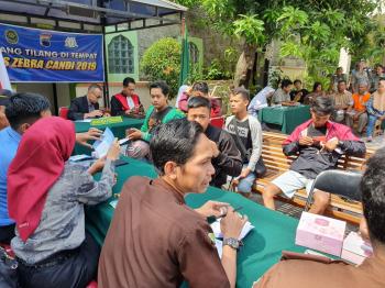 70sidang.jpg